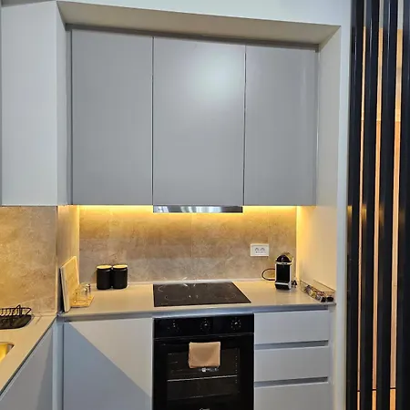 Astra Lux - Galerija Na Vodi - Waterfront Apartmán *