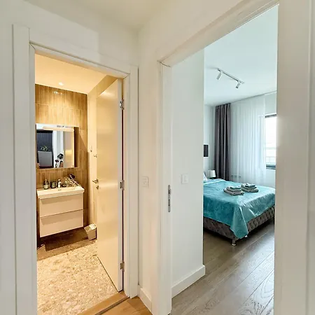 Astra Lux - Galerija Na Vodi - Waterfront *