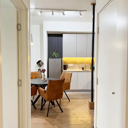 Astra Lux - Galerija Na Vodi - Waterfront