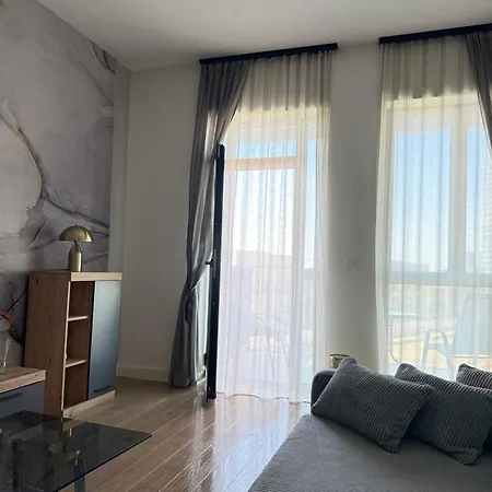 Astra Lux - Galerija Na Vodi - Waterfront Apartmán
